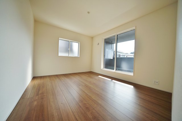 【横浜市瀬谷区東野82-2新築戸建て】★仲介手数料無料★（二つ橋小学校・東野中学校）の洋室