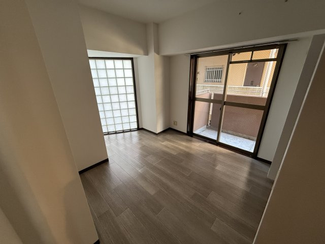 ドルフナガサワの居間・リビング