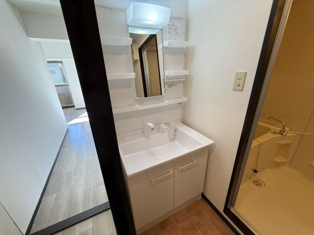 ドルフナガサワの独立洗面台