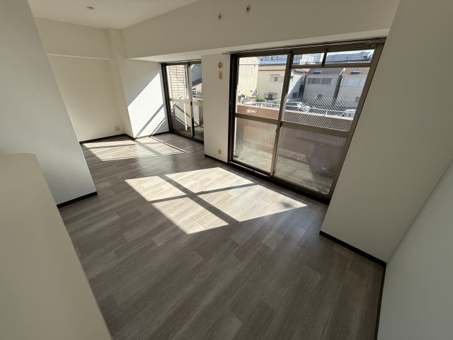 ドルフナガサワの居間・リビング