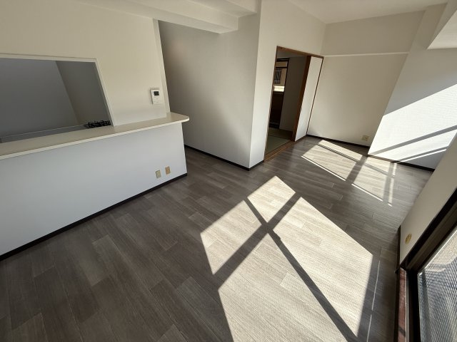 ドルフナガサワの居間・リビング