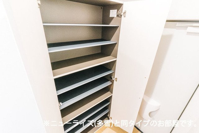 ブライト　スクエアⅣの収納