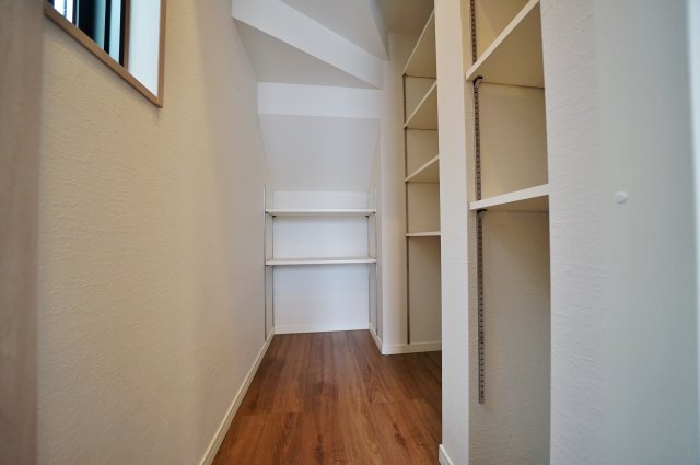 【横浜市旭区白根6丁目58-15新築戸建て】★仲介手数料無料★（不動丸小学校・鶴ヶ峰中学校）の収納