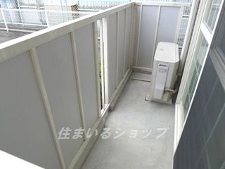 広島市安佐北区深川１丁目のアパートのバルコニー