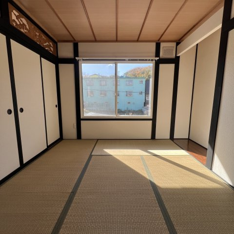 室蘭市輪西町1丁目7-12戸建の和室