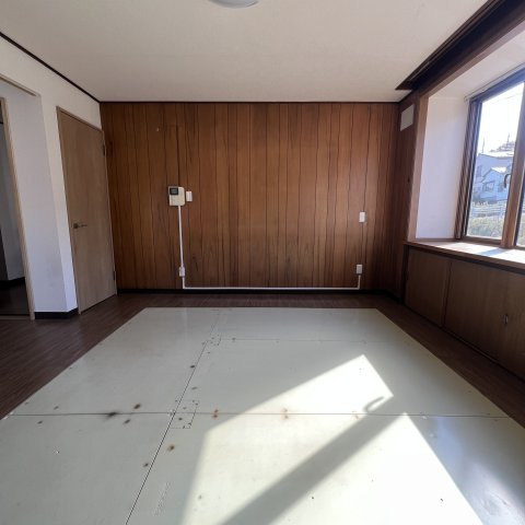 室蘭市輪西町1丁目7-12戸建の居間・リビング