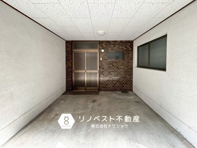 東大阪市大蓮東2丁目の駐車場|車1台分の車庫。※車種要確認