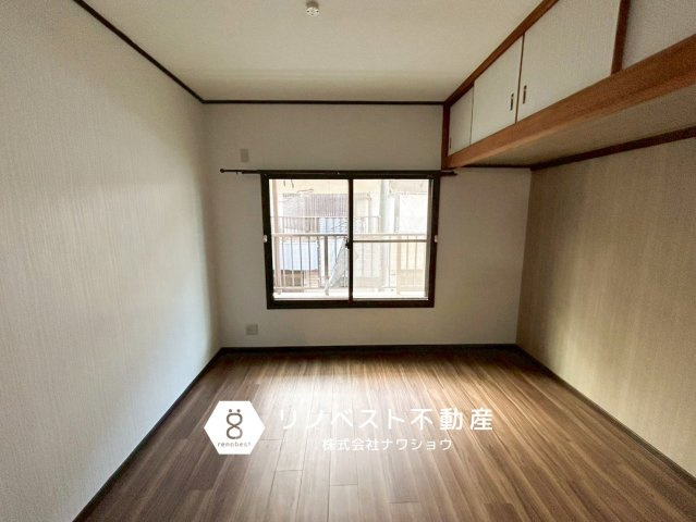 東大阪市大蓮東2丁目のキッチン|上部に収納があります◎書類等を収納するのに良さそうですね♪
