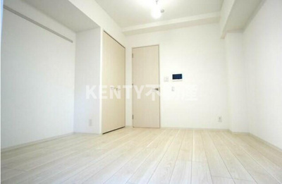 【寝室】 | リテラス蒲田 | 広くて明るい寝室