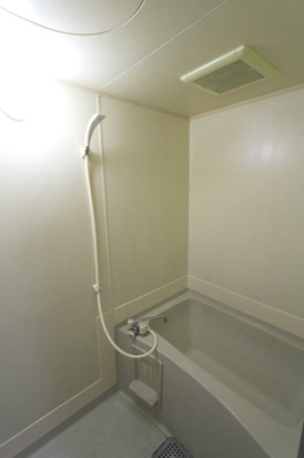 ピアー横手の浴室