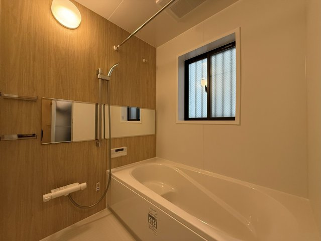 中野区鷺宮五丁目戸建の浴室