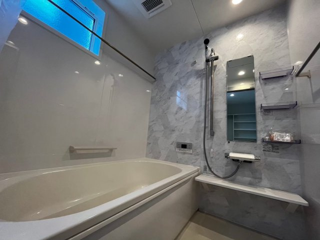 大津町引水／５号棟／貸戸建／の浴室