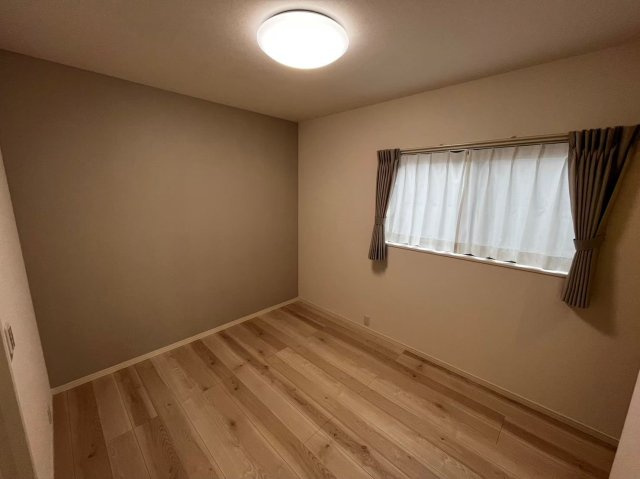 菊池郡大津町引水／５号棟の洋室