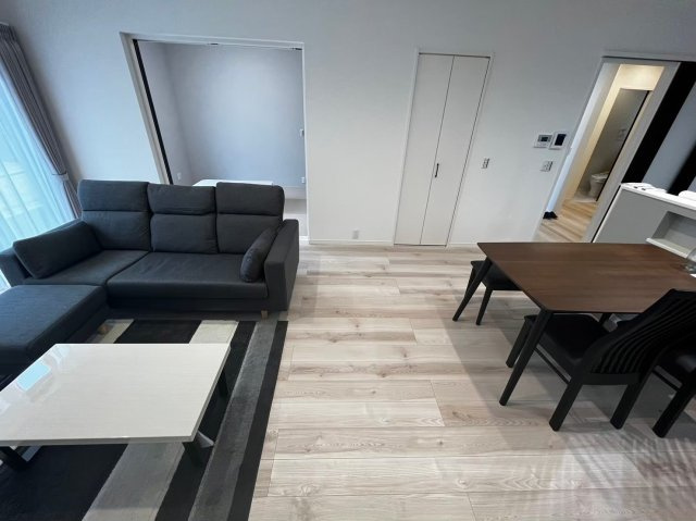 大津町引水／５号棟／貸戸建／Ｅｎｇｌｉｓｈ，ＣｈｉｎｅｓｅＯＫの居間・リビング