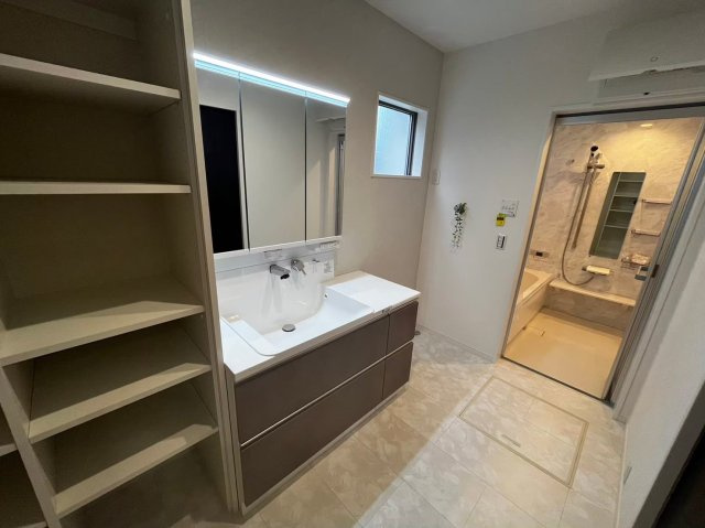 菊池郡大津町引水／５号棟の洗面所