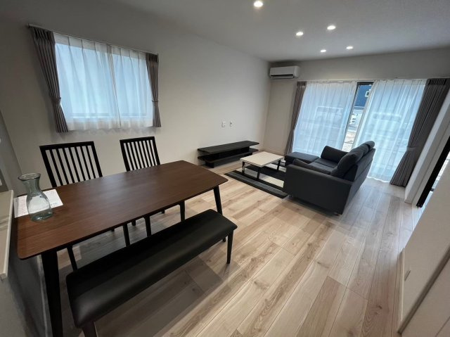 大津町引水／５号棟／貸戸建／Ｅｎｇｌｉｓｈ，ＣｈｉｎｅｓｅＯＫの居間・リビング