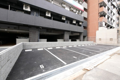 【駐車場】 | セレニテ難波グランデシュッド