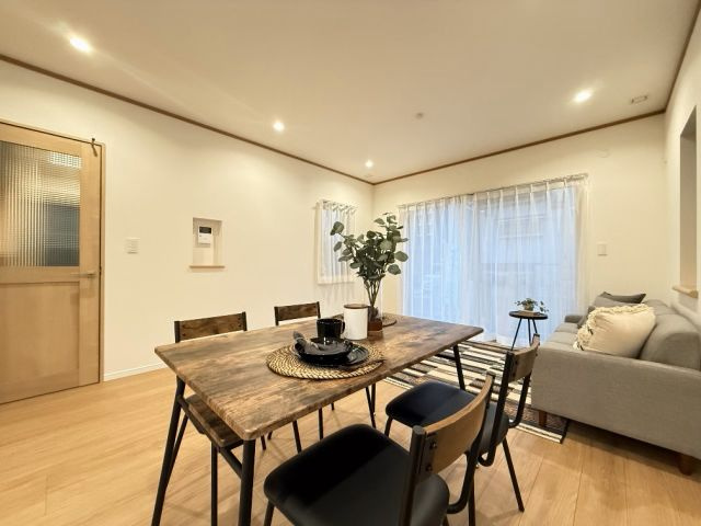 練馬区西大泉一丁目戸建の居間・リビング