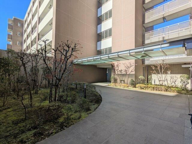 ガーデン板橋氷川町のエントランス