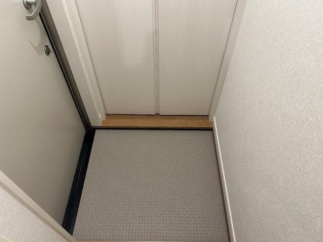 ハピネス前野の玄関