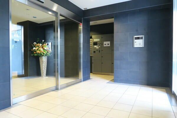 レニール本駒込のエントランス