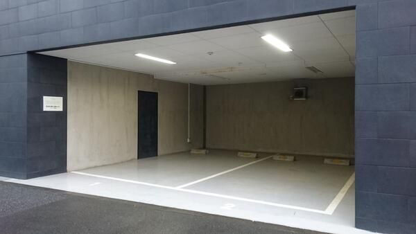 レニール本駒込の駐車場
