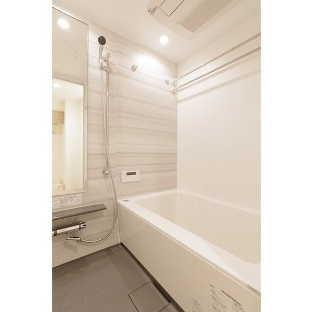 ラティエラ板橋の浴室