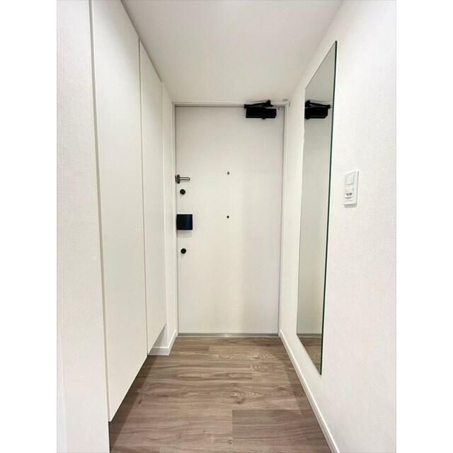 コスモグラシア両国レジデンスの玄関