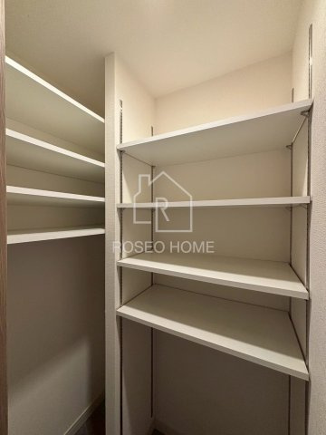 ファーストフィオーレ梅田イーストの収納|同マンション別部屋：参考写真