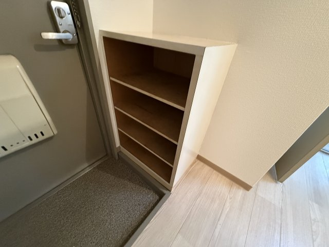 プチハイツ服部の収納
