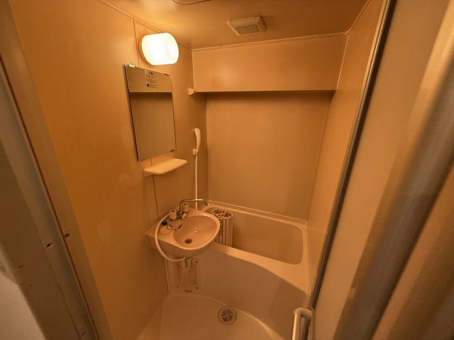 プチハイツ服部の浴室