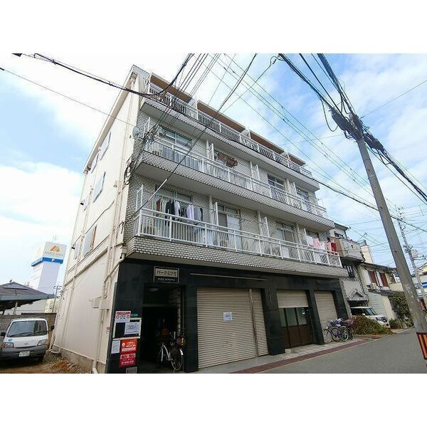 大阪市淀川区三津屋中２丁目の店舗一部