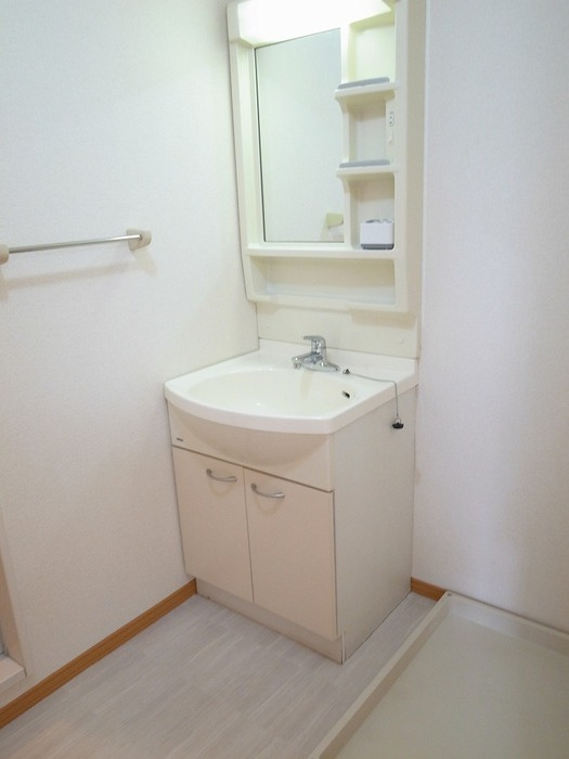 ファミール二池　　　刈谷市近郊の賃貸はクラスホーム刈谷店の洗面所