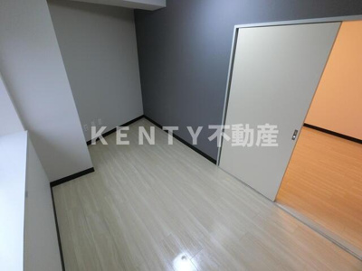 【寝室】 | ベルメゾン田園調布 | 落ち着いた色調の寝室です