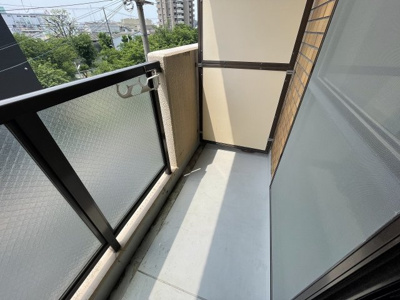 【バルコニー】 | リアライズ西淡路 | バルコニーからの眺めを楽しみながら食事をしませんか