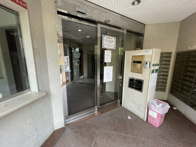 【ロビー】 | リアライズ西淡路 | オートロック完備です