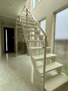 【居間・リビング】 | 目黒区緑が丘3丁目 | リビングイン階段