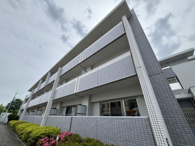 豊中市小曽根５丁目の賃貸マンションの外観