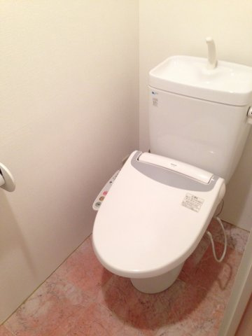 モデュロール赤坂のトイレ|落ち着いた色調のトイレです