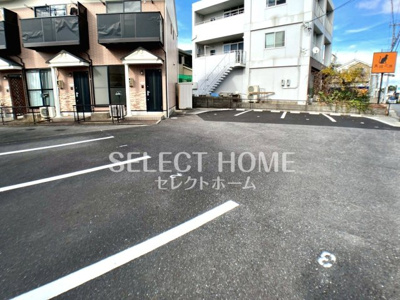 【駐車場】 | ルミエール | 車をお持ちの方に嬉しい駐車場付きの物件です