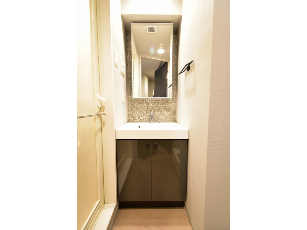 ZOOM西新宿の内装|明るい室内です