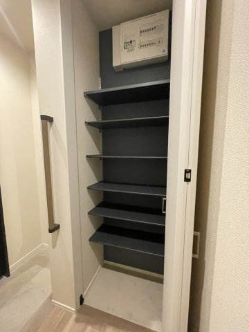 Ｃｈｌｏｅ　Ｗｅｓｔの収納