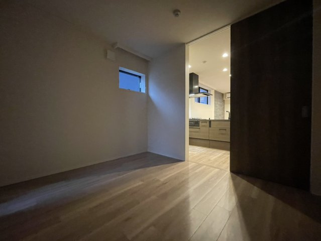 Ｃｈｌｏｅ　Ｗｅｓｔの洋室