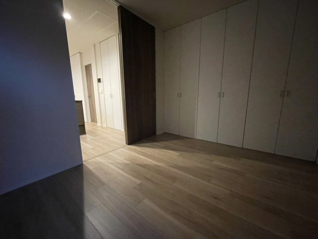 Ｃｈｌｏｅ　Ｗｅｓｔの洋室