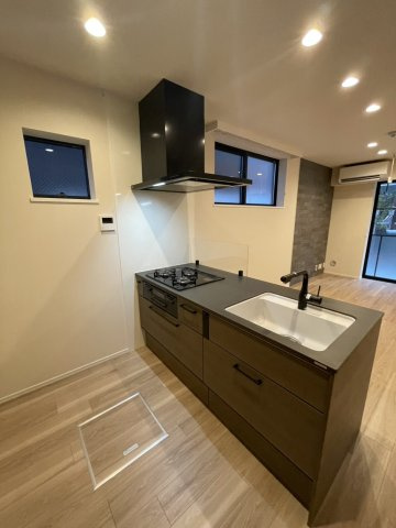 Ｃｈｌｏｅ　Ｗｅｓｔのキッチン