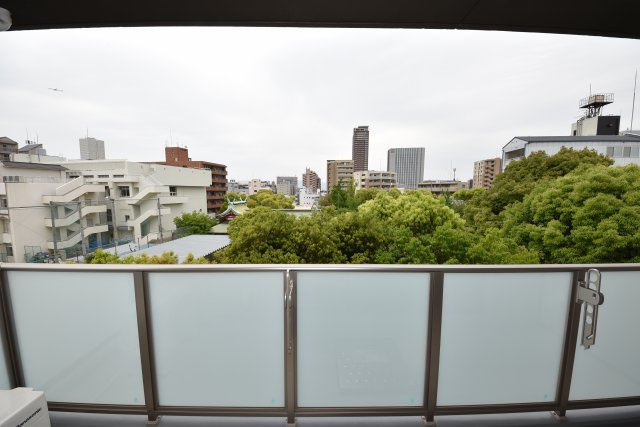 ブルー・エ・グリ上町台