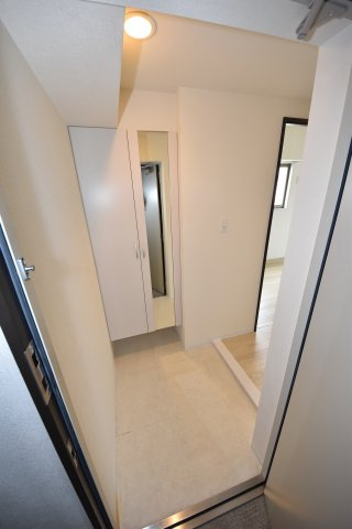 ブルー・エ・グリ上町台の玄関