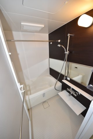 ブルー・エ・グリ上町台の浴室