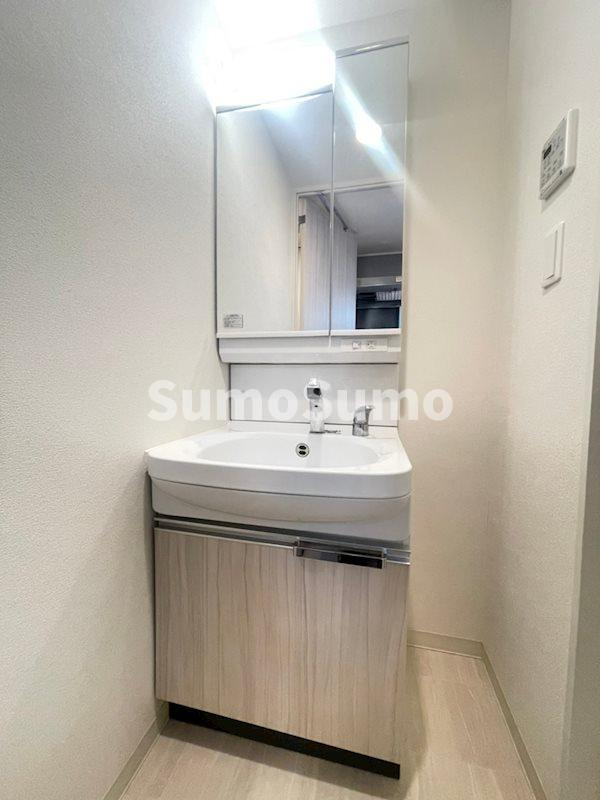 プレサンス三宮ポルトの洗面所