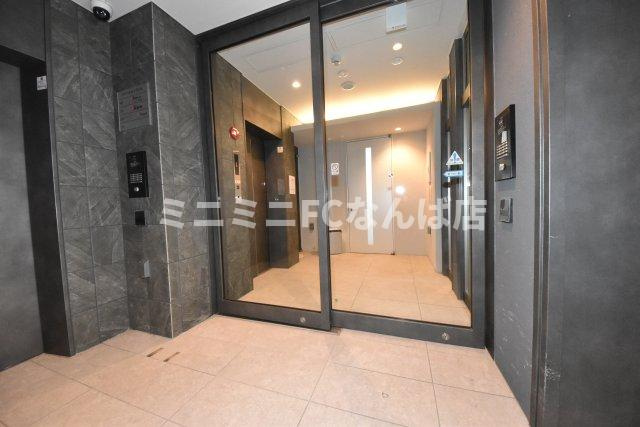 DAIYA STORK 阿波座のエントランス